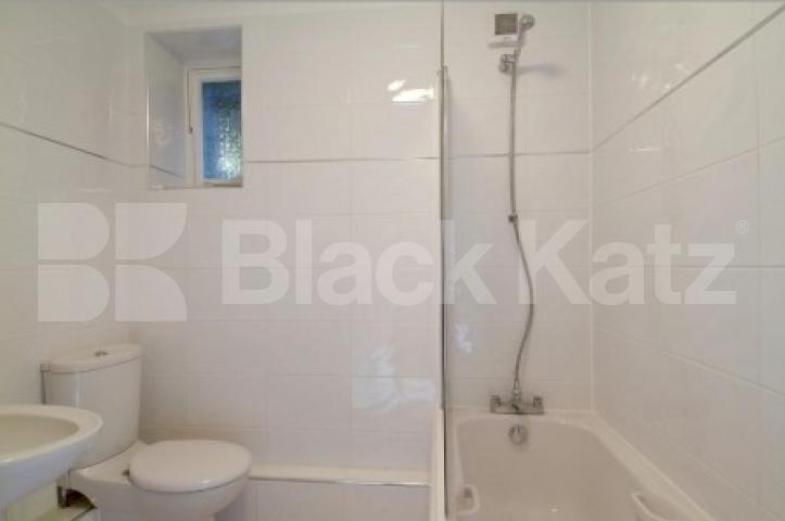 			NEW INSTRUCTION, Studio Apartment, 1 bath, 1 reception Flat			 Cloudsley Place, ISLINGTON